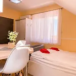 Aparthotel Fasor Vendeghaz