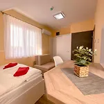 Aparthotel Fasor Vendeghaz