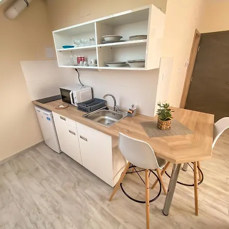 Fasor Vendeghaz 3* セゲド