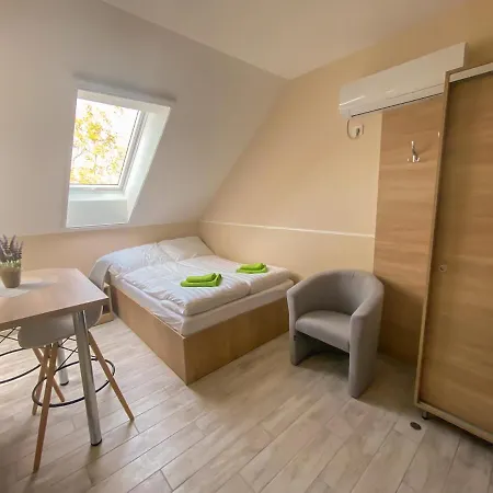 Fasor Vendeghaz 3* Szeged