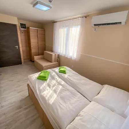 アパートホテル Fasor Vendeghaz 3*